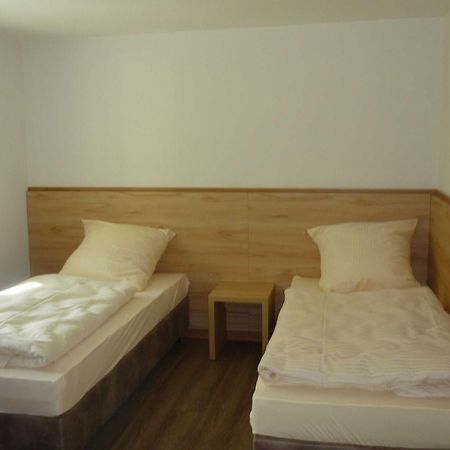 Ferienwohnungen Beim Hotel Zur Post, Erlau Erlau  Ngoại thất bức ảnh