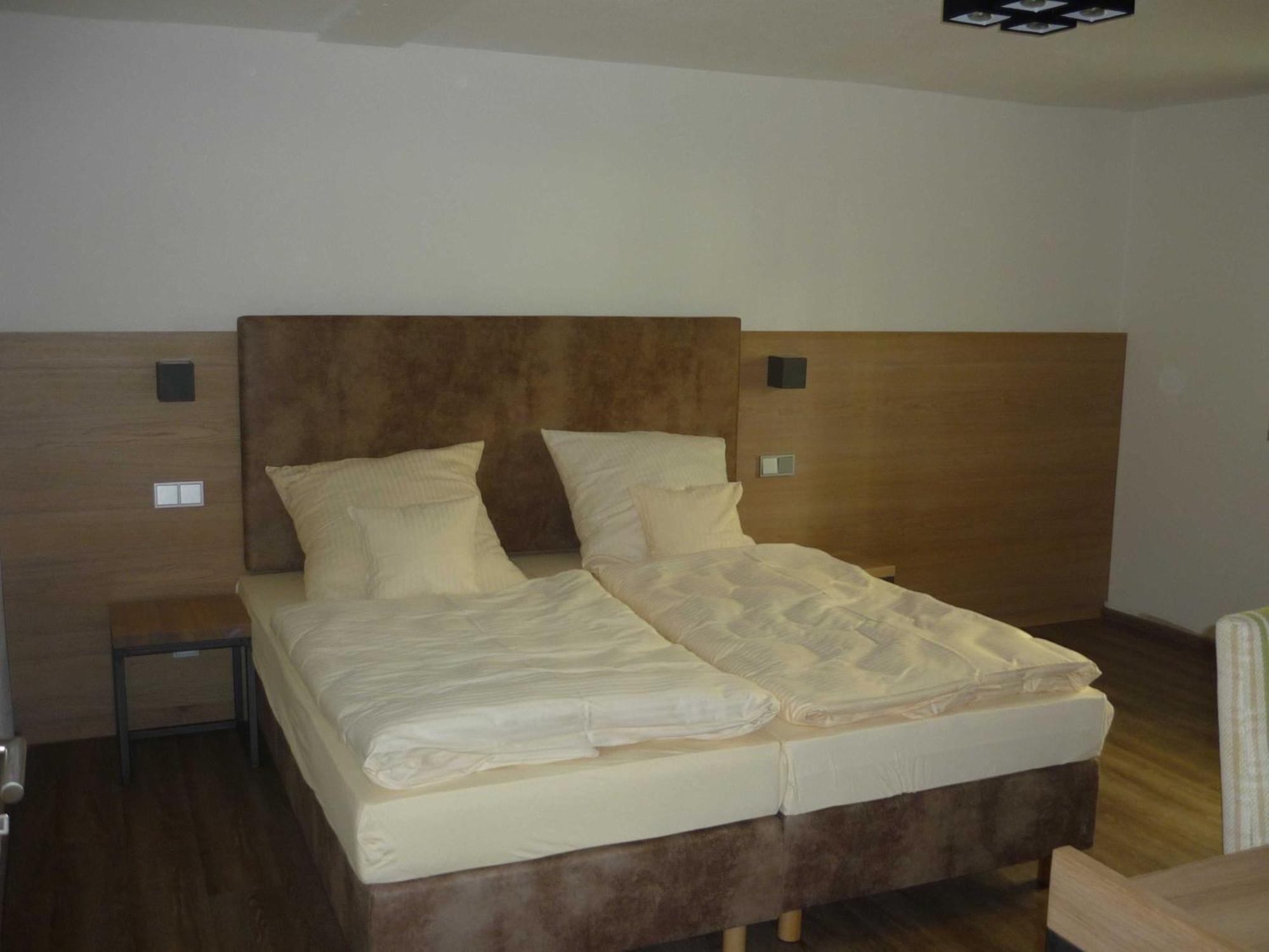 Ferienwohnungen Beim Hotel Zur Post, Erlau Erlau  Ngoại thất bức ảnh